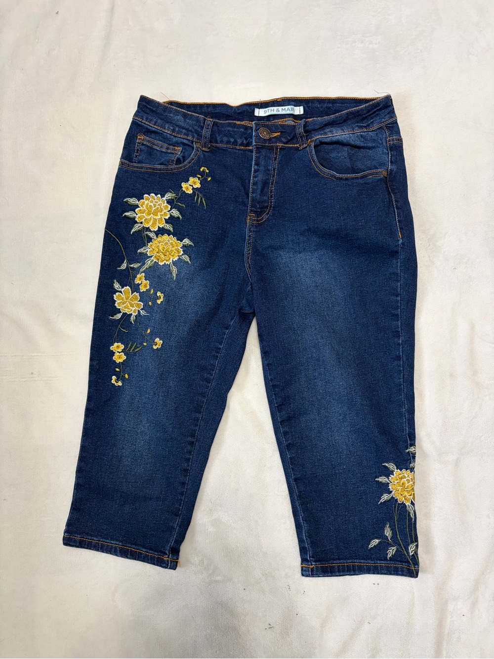 Embroidered capri jeans